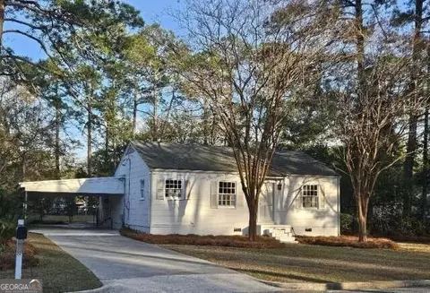 2003 Murray Ave, Tifton, GA 31794