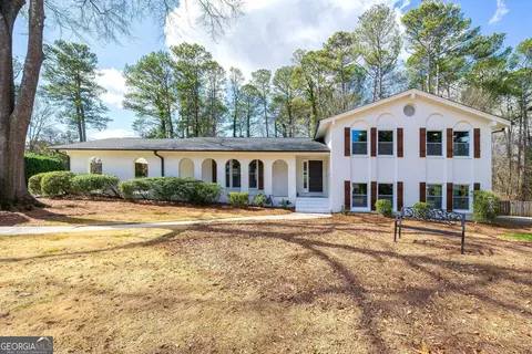 355 Jade Cove Dr, Roswell, GA 30075