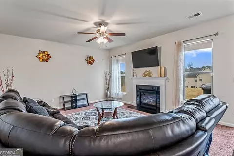 Living - 581 Caledon Way, Hampton, GA 30228 photo 5 of 6