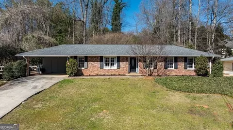 710 E Powderhorn Rd, Atlanta, GA 30342