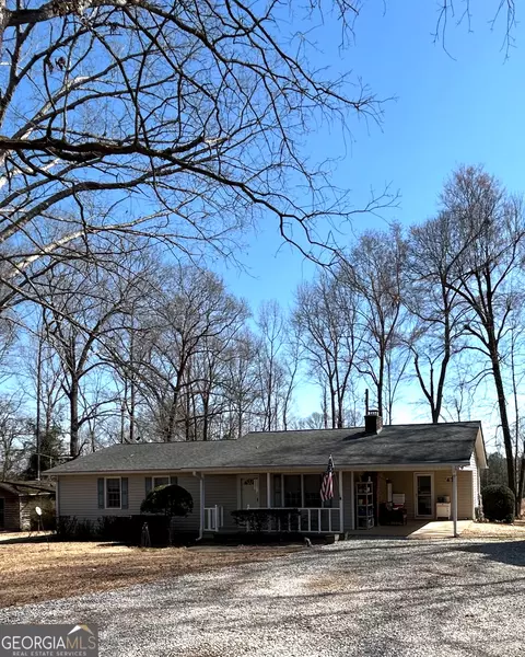 216 Webbs Creek Rd, Commerce, GA 30529