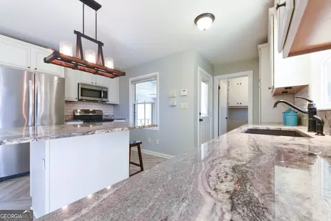 5525 Pace Rd, Fairburn, GA 30213 photo 3