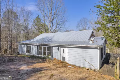 216 Falcon Ln, Carnesville, GA 30521