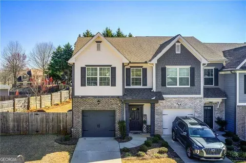 93 Chastain Cir, Newnan, GA 30263