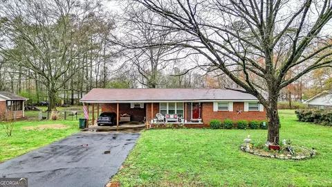 111 Deer Park Ln, Calhoun, GA 30701