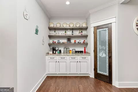 Kitchen - 222 Perth Ct, Warner Robins, GA 31088 photo 8 of 9
