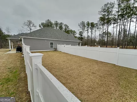 Exterior - 240 Thrash Rd, Lagrange, GA 30241 photo 15 of 17