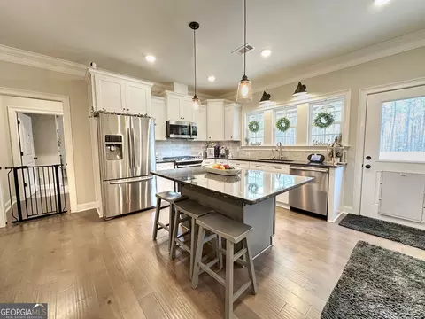 Kitchen - 240 Thrash Rd, Lagrange, GA 30241 photo 2 of 4