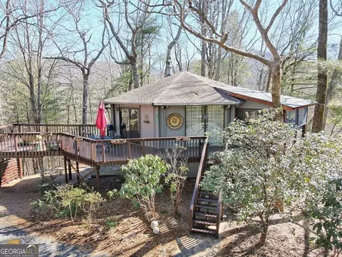 484 E Sugarbush Dr, Sky Valley, GA 30537