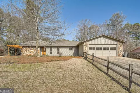 4759 Mockernut Ct SW, Lilburn, GA 30047