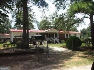 2 Redbird Ln, Fort Gaines, GA 39851