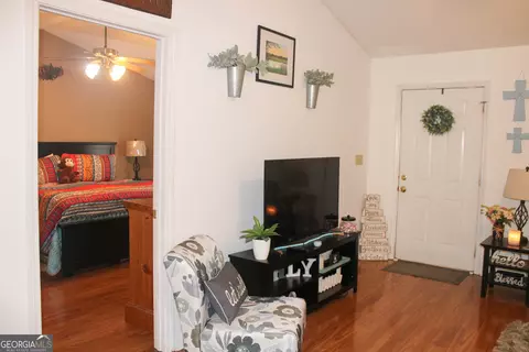 Living - 3005 Old West Point Rd, Lagrange, GA 30240 photo 9 of 11