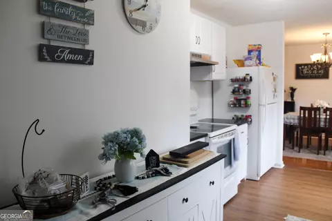 Kitchen - 3005 Old West Point Rd, Lagrange, GA 30240 photo 5 of 5