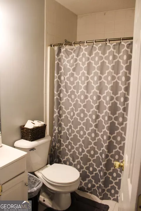 Bath - 3005 Old West Point Rd, Lagrange, GA 30240 photo 5 of 5