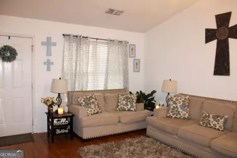 Living - 3005 Old West Point Rd, Lagrange, GA 30240 photo 2 of 11