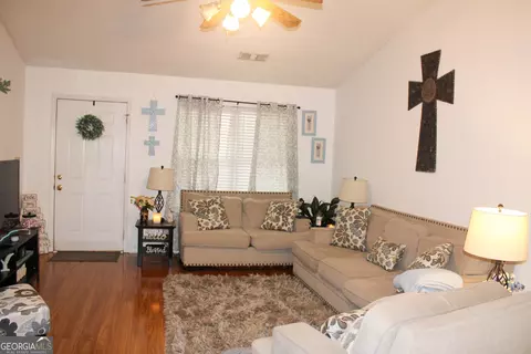 Living - 3005 Old West Point Rd, Lagrange, GA 30240 photo 1 of 11