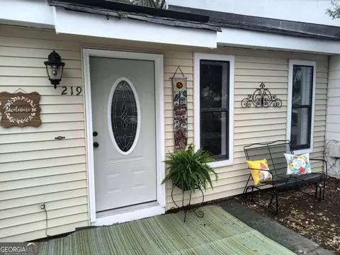 219 Goshen Ln, Woodstock, GA 30188