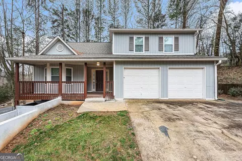 1703 Canberra Dr, Stone Mountain, GA 30088