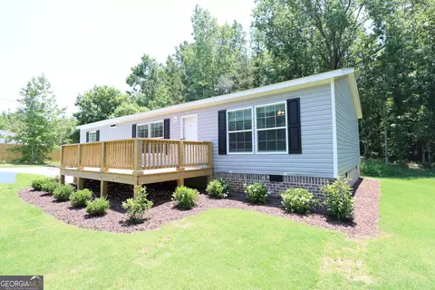 357 Country Ln, Hartwell, GA 30643