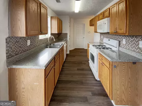 199 Roosevelt Blvd, Jackson, GA 30233 photo 8