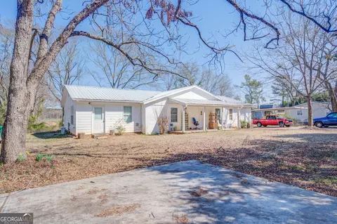 368 Cannon Dr, Social Circle, GA 30025