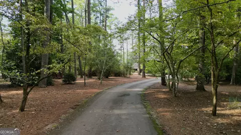 180 Pine Tree Dr, Lagrange, GA 30240 photo 2