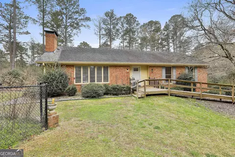 135 Rollingbrook Trl, Tyrone, GA 30290 photo 4