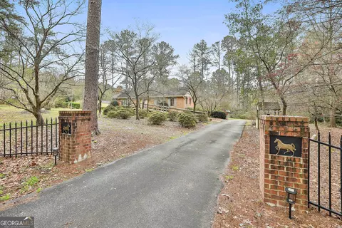 135 Rollingbrook Trl, Tyrone, GA 30290 photo 3