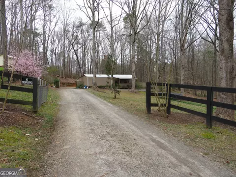1490 Mountain Valley Cir, Cumming, GA 30040