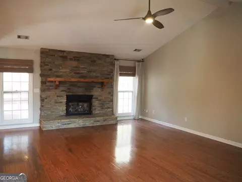 111 Highland Pointe Dr, Lagrange, GA 30240 photo 3
