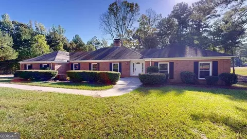 Exterior - 546 Sivell Rd, Lagrange, GA 30241 photo 2 of 9