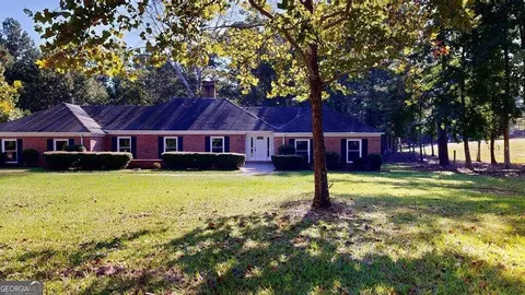 Exterior - 546 Sivell Rd, Lagrange, GA 30241 photo 1 of 9
