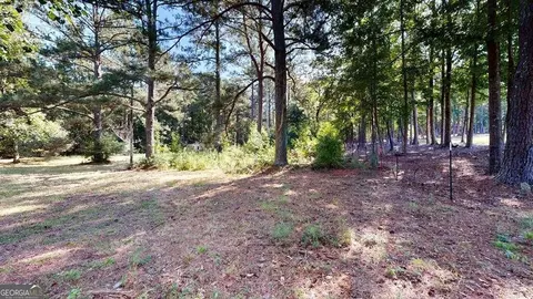 Exterior - 546 Sivell Rd, Lagrange, GA 30241 photo 8 of 9