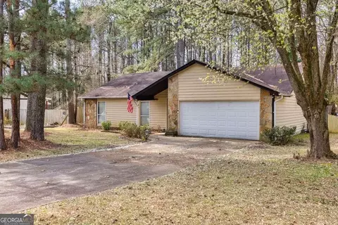 27 Regal Way, Lawrenceville, GA 30044