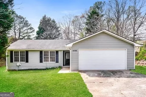 6095 Dorchester Dr, Rex, GA 30273