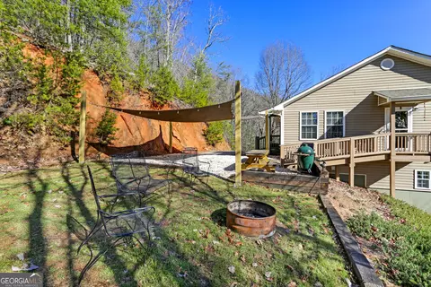 365 Downings Creek Ln, Hayesville, NC 28904
