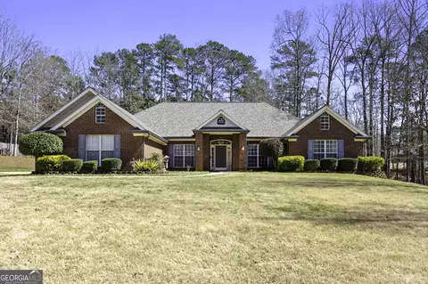 142 Lakeshore Ct, Mcdonough, GA 30252