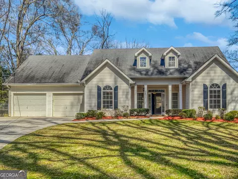 5611 Virginia Dr, Austell, GA 30106
