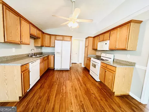 Kitchen - 2042 Elm Grove Ln, Hampton, GA 30228 photo 2 of 4