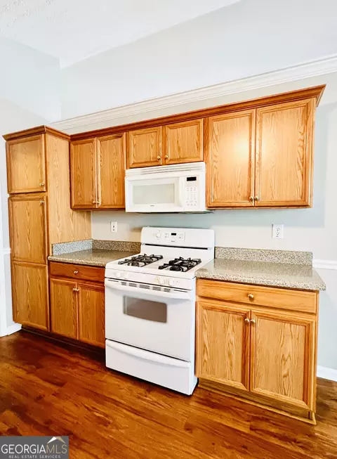 Kitchen - 2042 Elm Grove Ln, Hampton, GA 30228 photo 3 of 4
