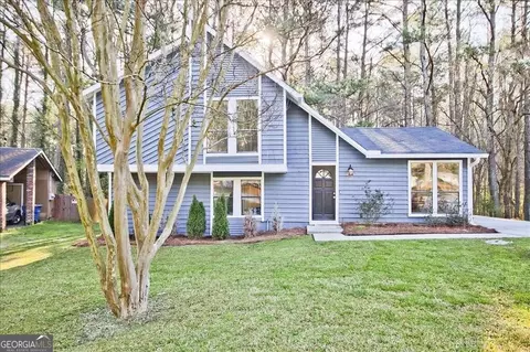 555 Utoy Cir SW, Atlanta, GA 30331