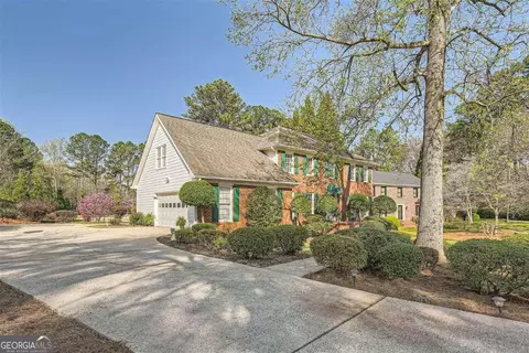 830 Kingridge Dr, Roswell, GA 30075
