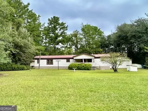 64 Cypress Rd, Reidsville, GA 30453
