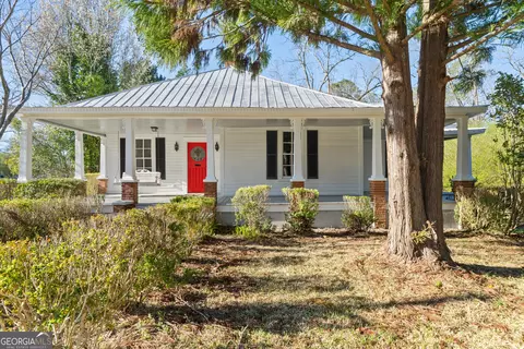 500 Hart Ave, Union Point, GA 30669