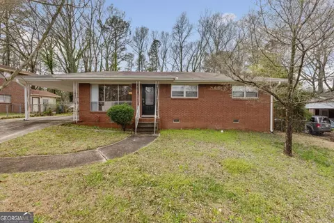 1240 Stoneham Ct, Atlanta, GA 30349
