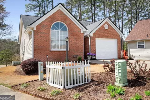 125 Greentree Dr, Newnan, GA 30265