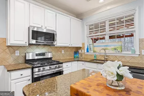 620 Hammersmith Dr, Suwanee, GA 30024 photo 14