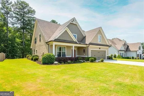 1093 Blankets Creek Dr, Canton, GA 30114