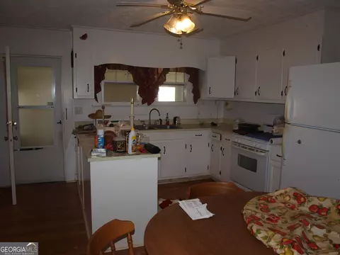 75 Park St, Toccoa, GA 30577 photo 9