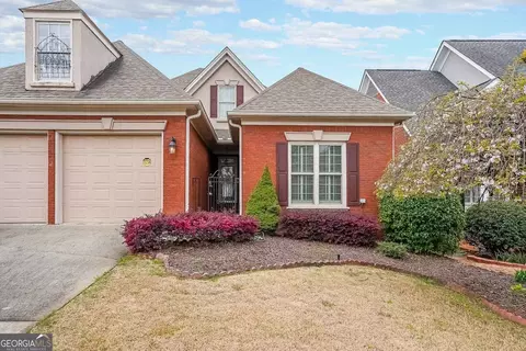 2060 Glenhurst Dr, Snellville, GA 30078